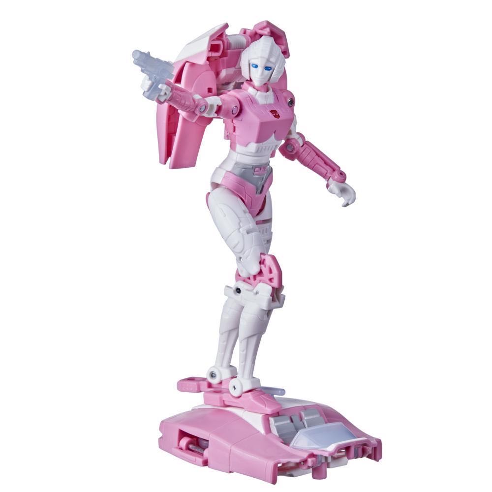 ARCEE - Takara Tomy (Deluxe Class) action figure collectible [Barcode 5010993782352] - Main Image 3