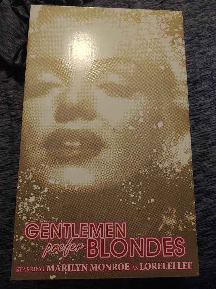 Marilyn Monroe - Star Ace (Documentary) action figure collectible - Main Image 2