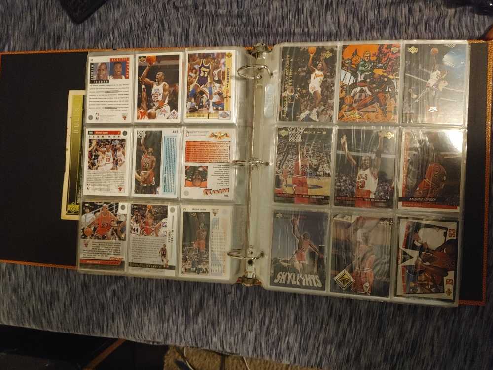 Michael Jordan Player Cards  - Upperdeck (Documentary) action figure collectible - Main Image 2