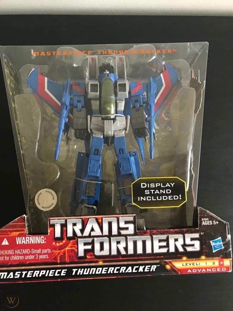 MP-11T Thundercracker - Hasbro (Masterpiece Transformers) action figure collectible - Main Image 3