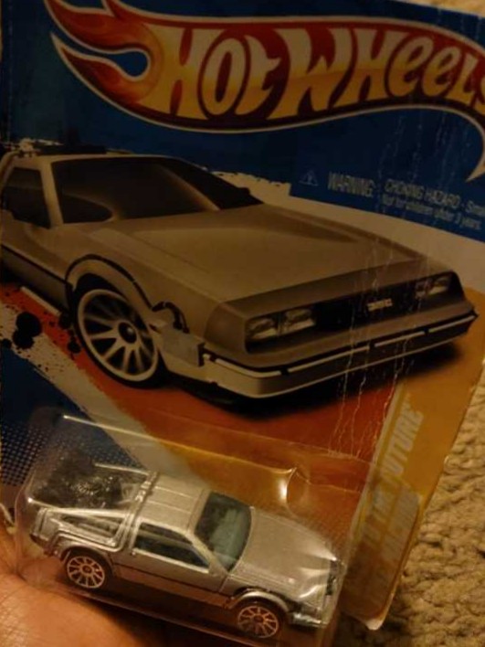 Hot Wheels - Batman Arkham Asylum Batmobile - Mattel (DC:Batman) action figure collectible [Barcode 027084944358] - Main Image 2