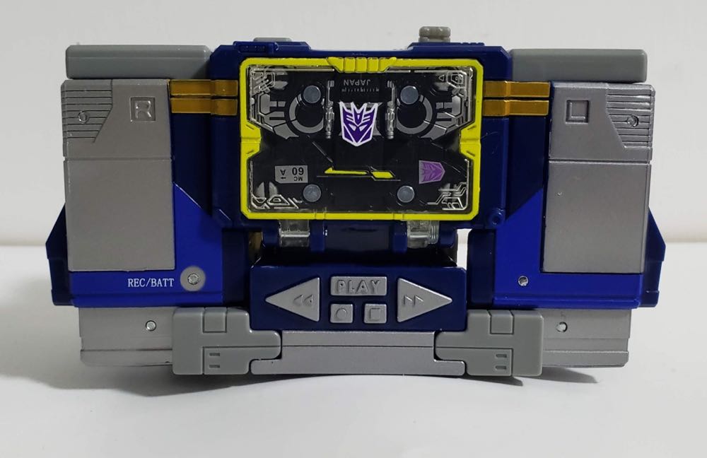 Soundwave - Hasbro (Netflix Transformers War For Cybertron) action figure collectible - Main Image 2