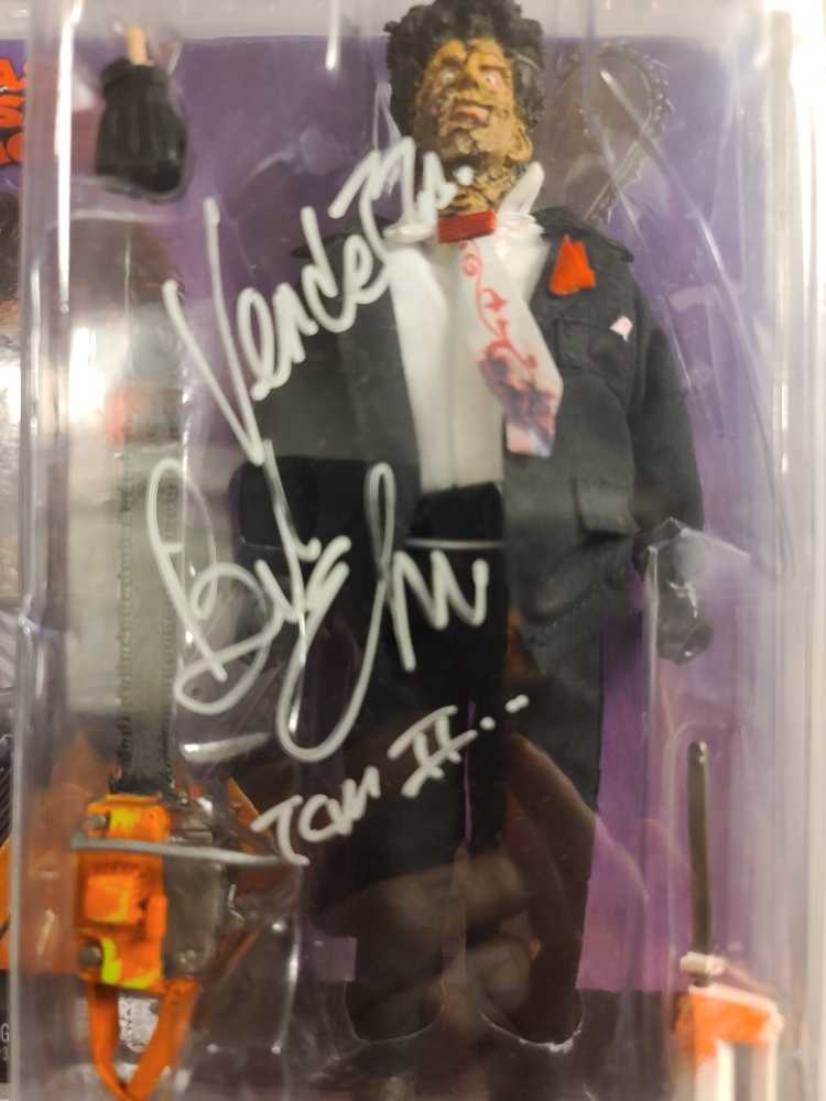 Neca Retro Cloth TCM2 Leatherface Signed - Neca (Horror) action figure collectible - Main Image 2