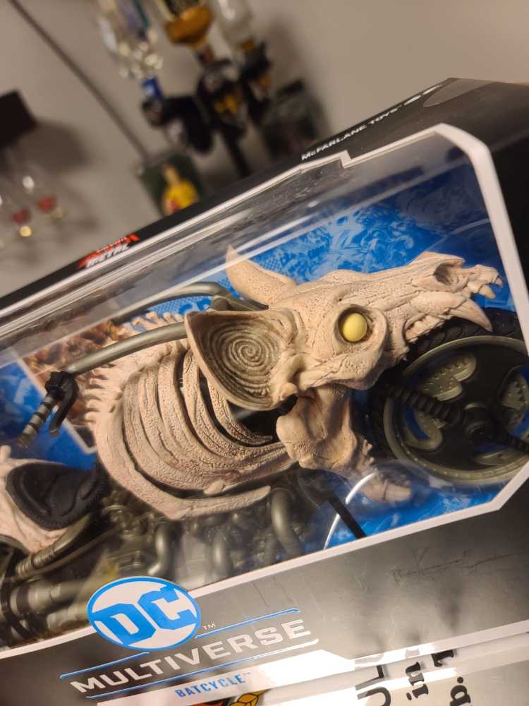 Batcycle (Dark Nights: Death Metal) - McFarlane Toys (Batman) action figure collectible - Main Image 2