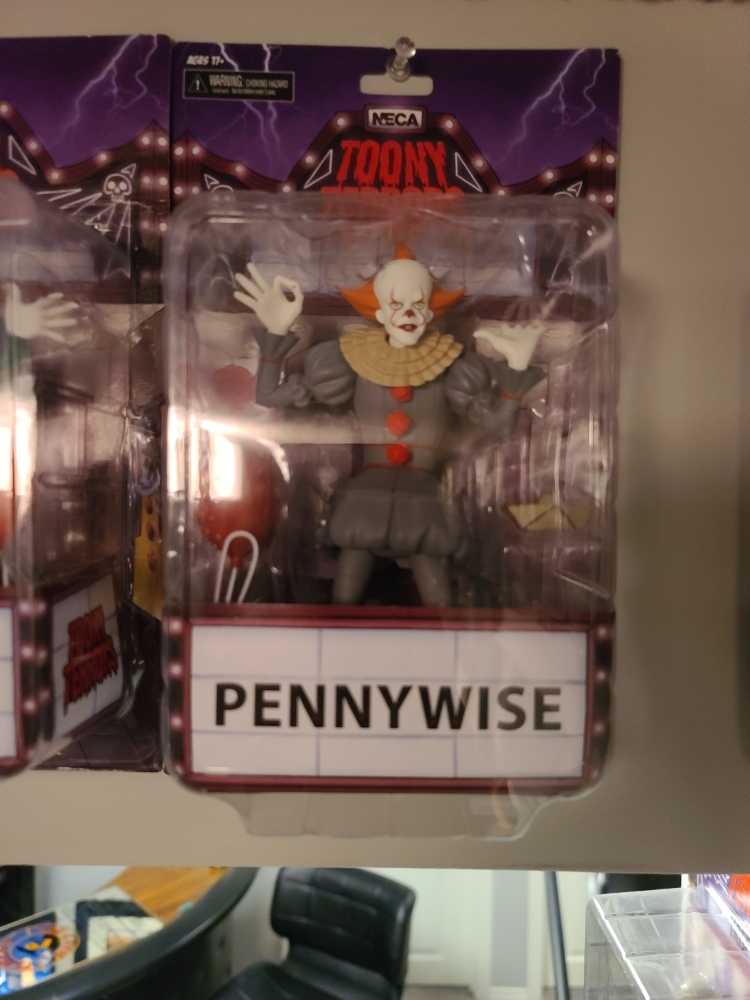 Robin Earth-22 (Smirk) Variant