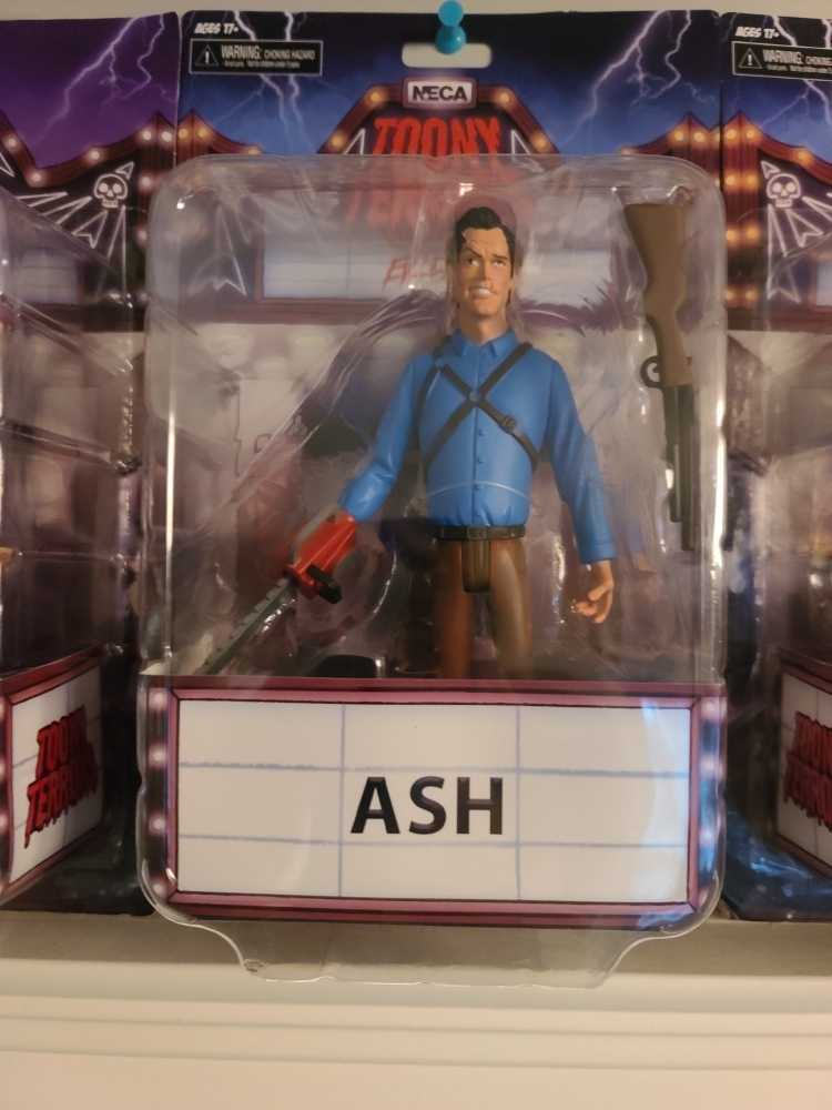 Funko Pop! Television: The Mandalorian - Moff Gideon & tshirt Target boxset MANDO