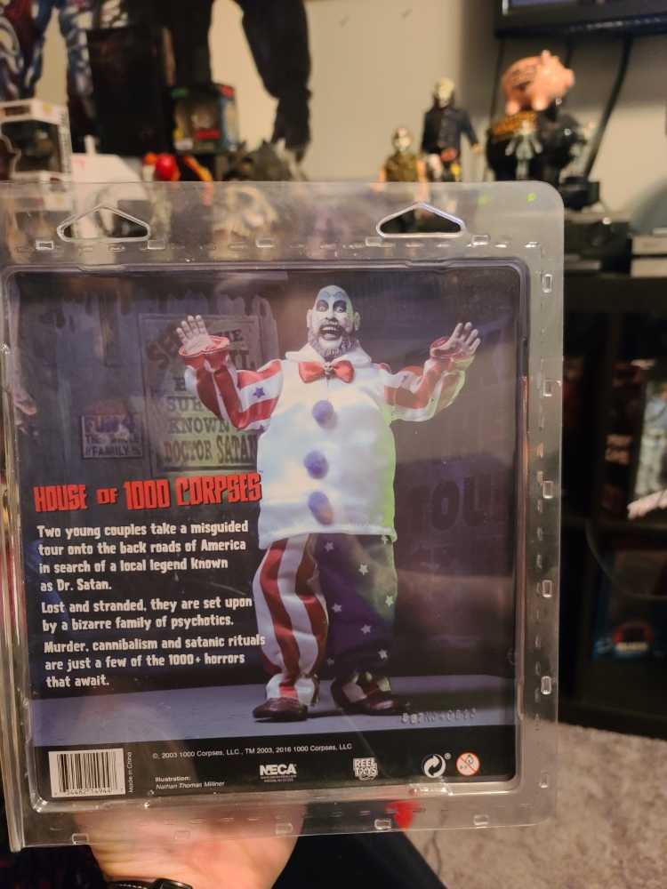 Neca Retro Cloth Captain Spaulding - Neca (Horror) action figure collectible [Barcode 08137968] - Main Image 2