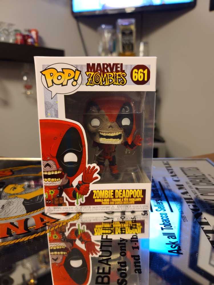 Funko Pop Marvel Zombies 661 Deadpool - Funko (Pop Culture) action figure collectible - Main Image 1