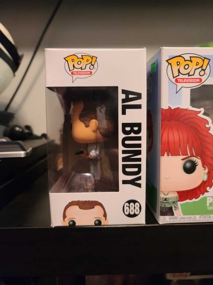 Funko Pop Television 688 Al Bundy - Funko (Pop Culture) action figure collectible - Main Image 2