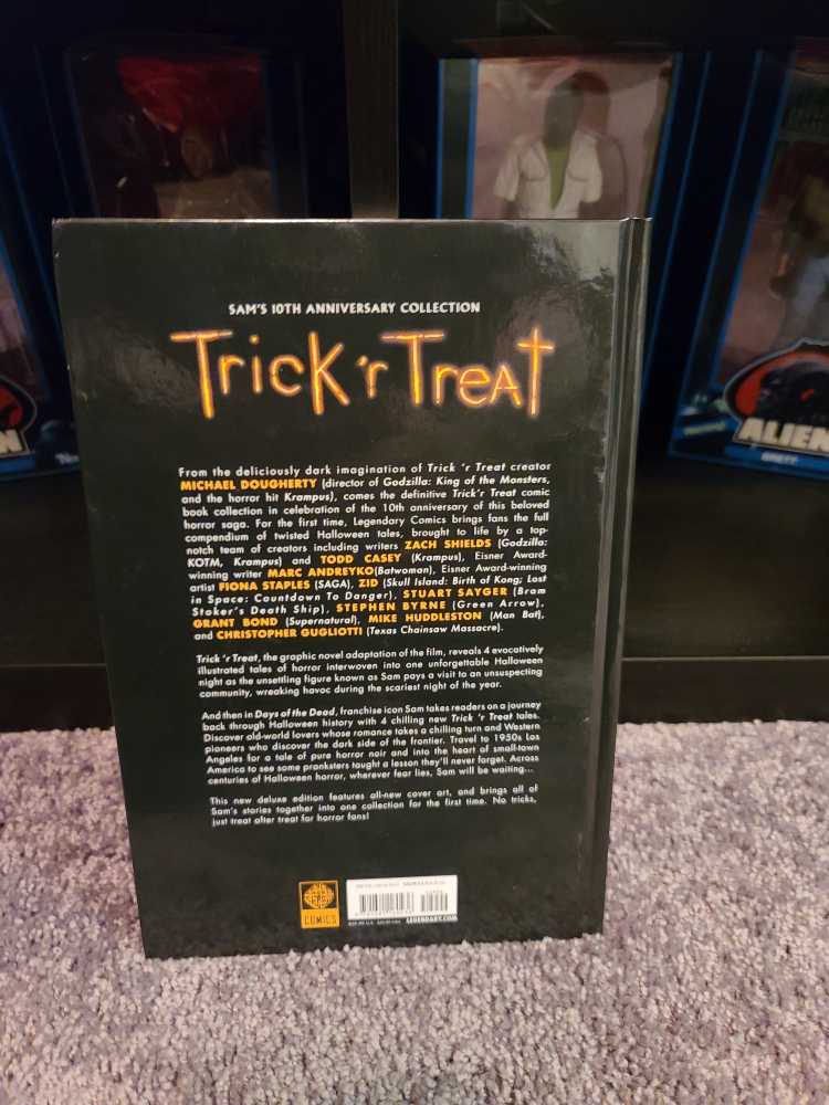 Trick Or Treat 10th Anniversary Collection Signed - Legendary Comics (Comic Book) action figure collectible [Barcode 8782061160436] - Main Image 2