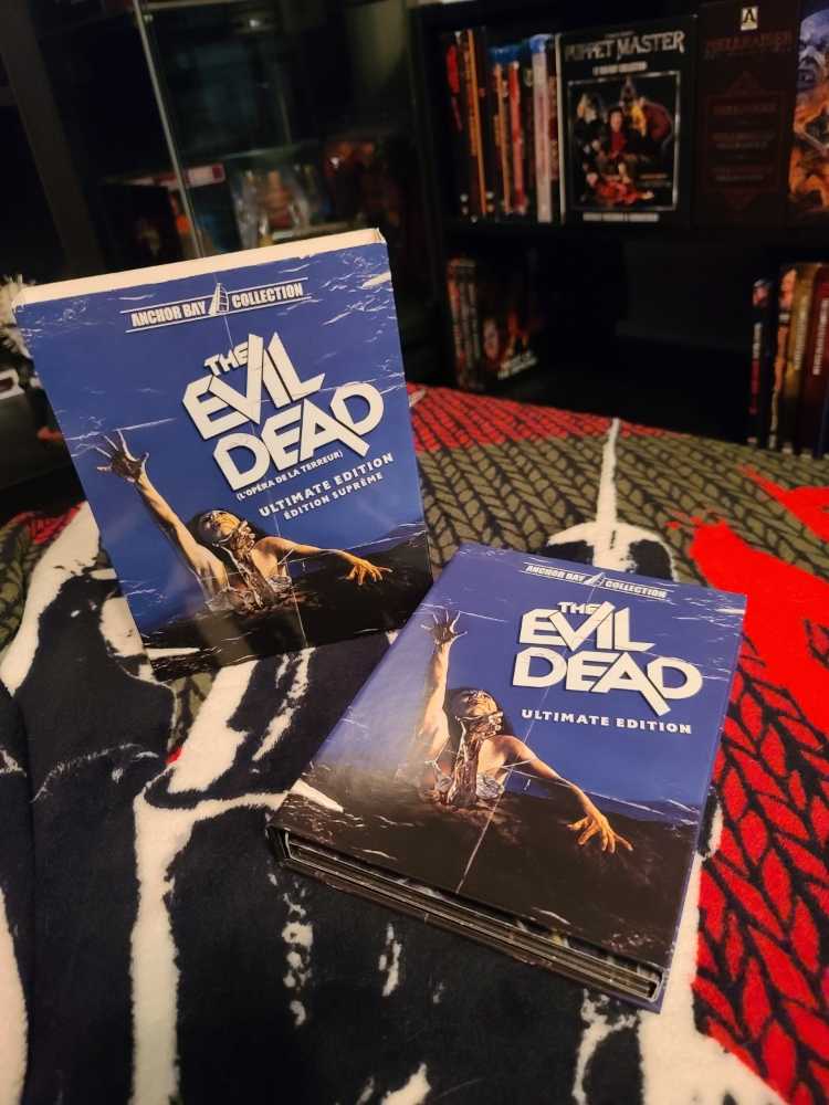 The Evil Dead: Ultimate Edition - Anchor Bay (Horror) action figure collectible [Barcode 013131570298] - Main Image 4