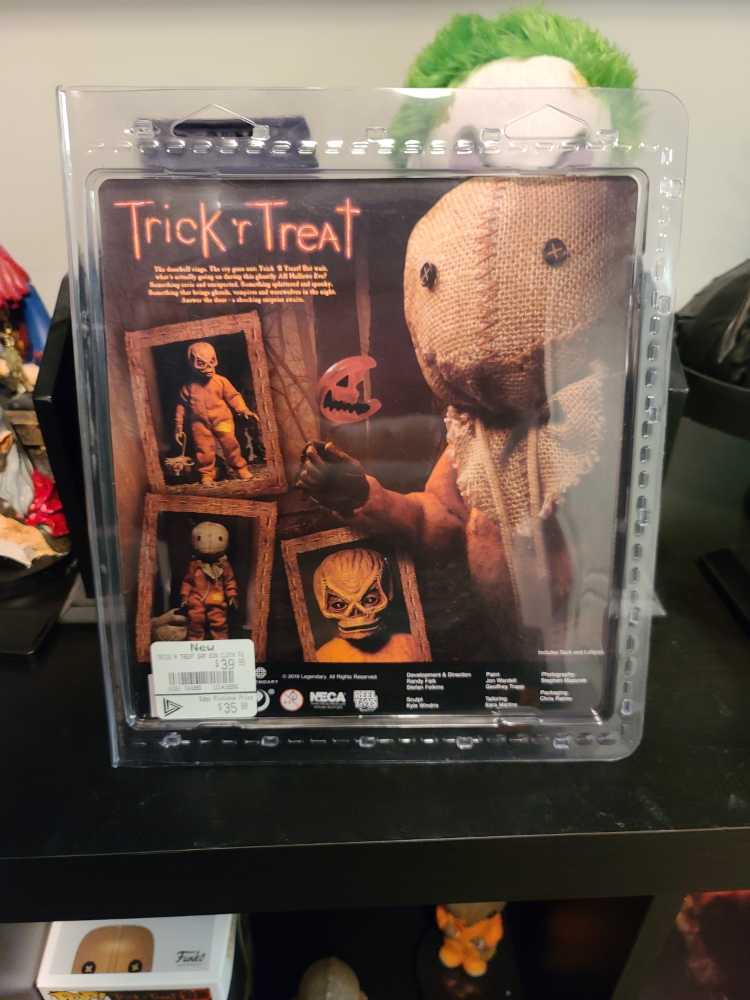 Neca Retro Cloth Trick-r-Treat Sam Signed - Neca (Horror) action figure collectible - Main Image 2