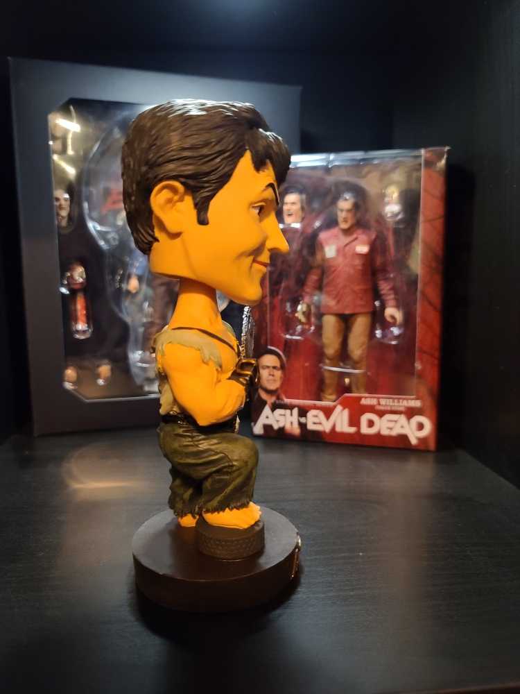 Neca Head Knocker Army Of Darkness Hero Ash - Neca (Horror) action figure collectible - Main Image 2