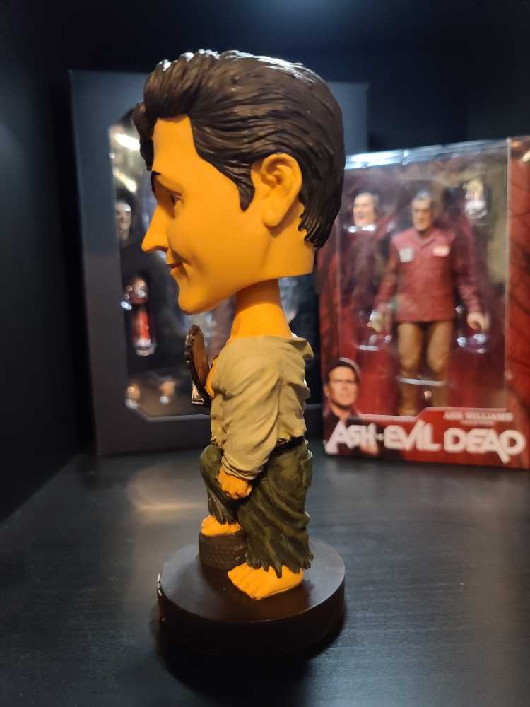 Neca Head Knocker Army Of Darkness Hero Ash - Neca (Horror) action figure collectible - Main Image 4