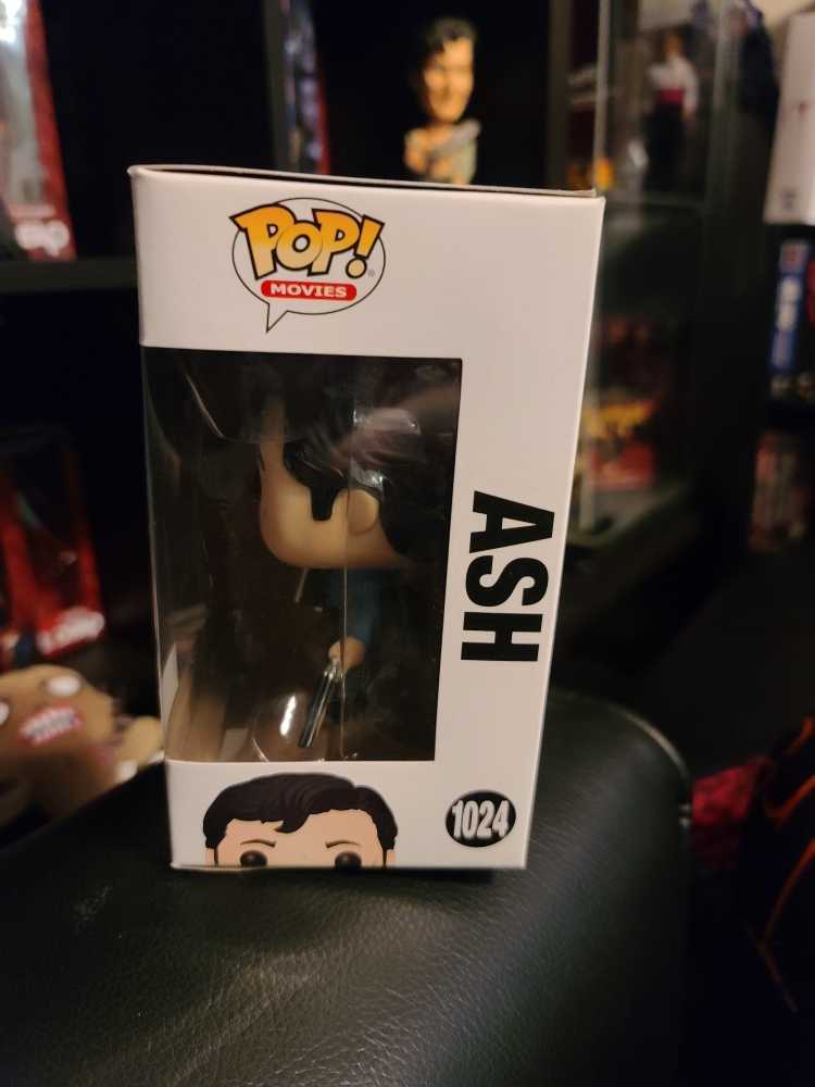 Funko POP Movies 1024 Ash Williams Signed - Funko (Horror) action figure collectible - Main Image 2