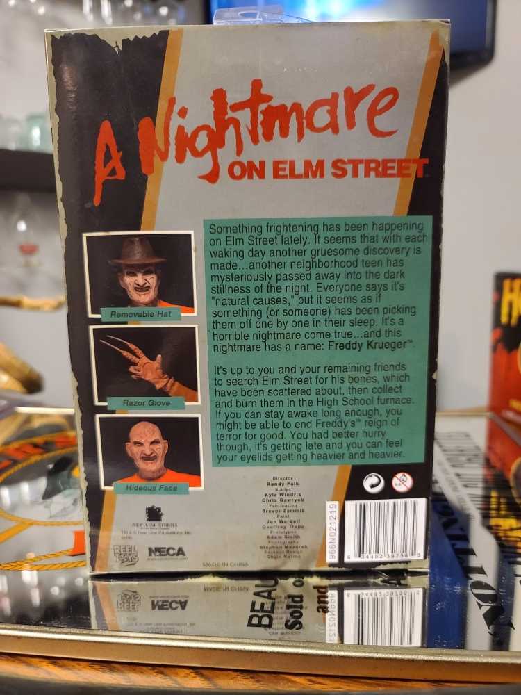 Neca Ultimate Nes Freddy Kreuger  - Neca (Horror) action figure collectible [Barcode 5643427397565] - Main Image 2