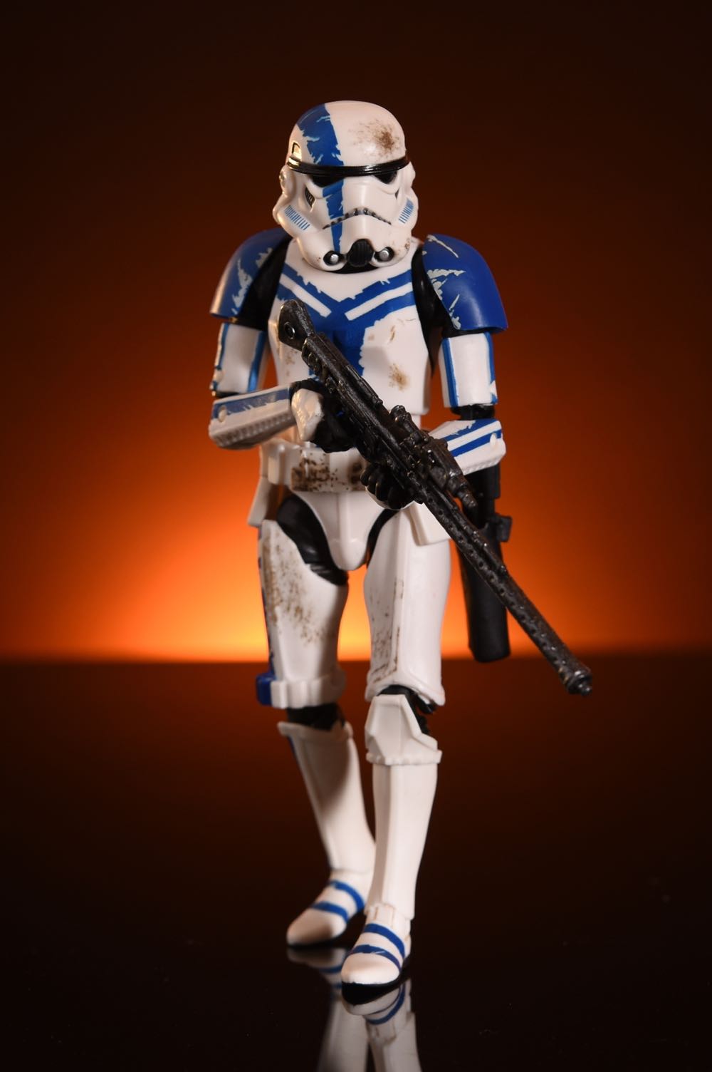 TFU: Stormtrooper Commander - Hasbro (Star Wars) action figure collectible - Main Image 3