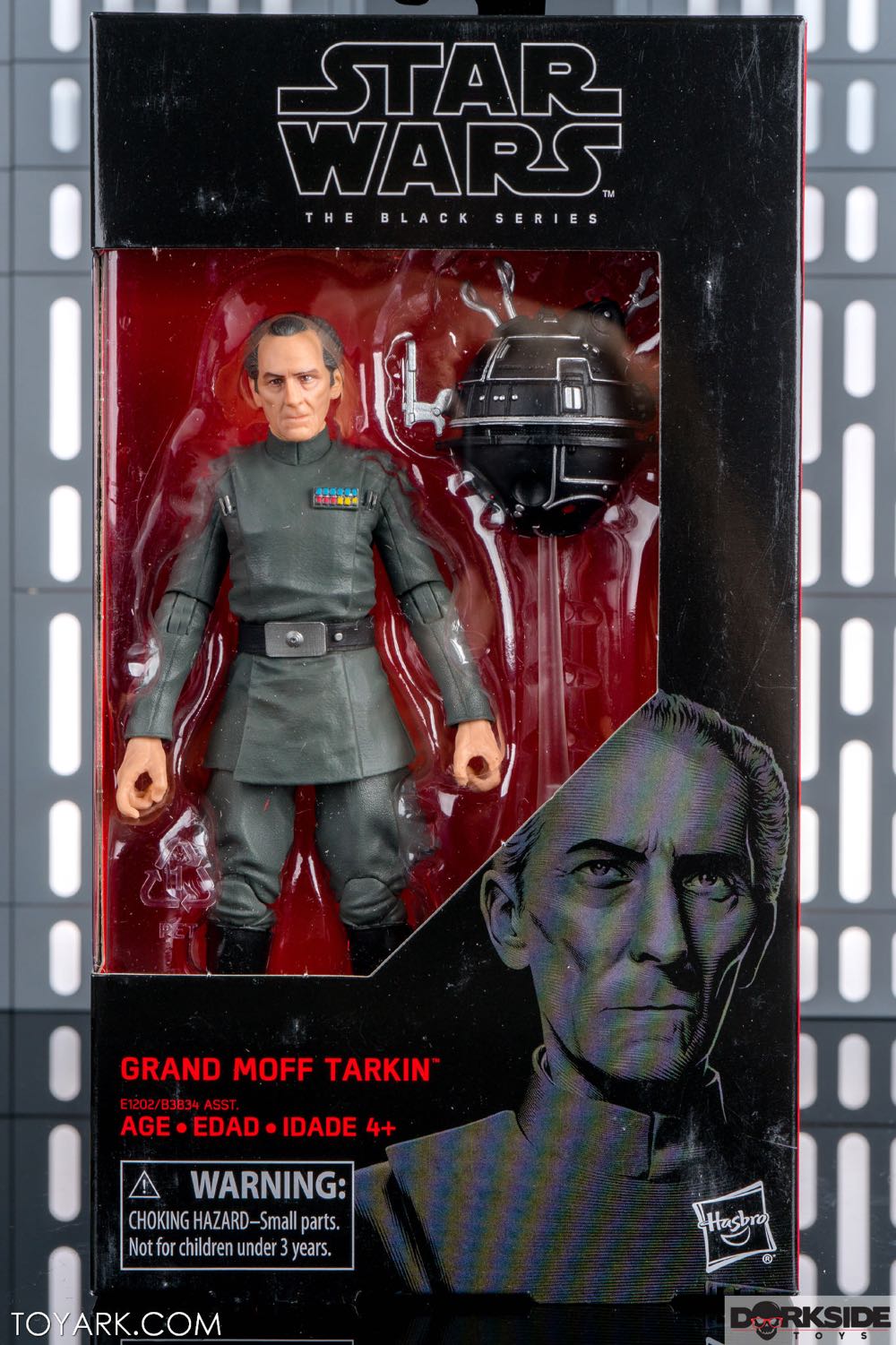 ANH: Grand Moff Tarkin - Hasbro (Star Wars) action figure collectible - Main Image 2