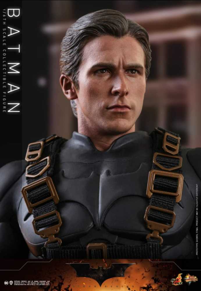 Batman, Batman Begins (1:6) - Hot Toys (Batman Begins (2005)) action figure collectible - Main Image 4
