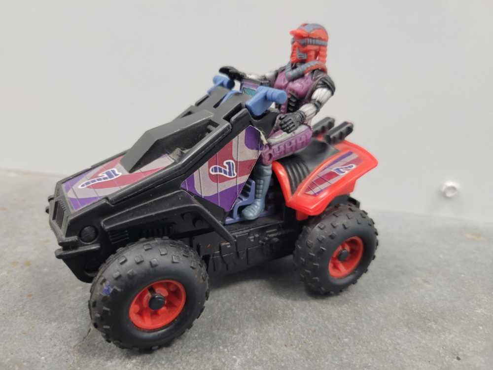 Iguana  - Kenner (M.A.S.K.) action figure collectible - Main Image 3