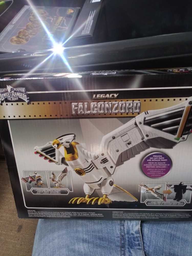 Mighty Morphin Power Rangers Falconzord  action figure collectible - Main Image 2