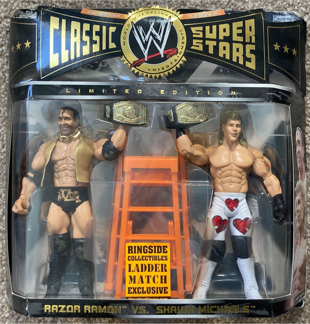 Classic Superstars - WWE - Shawn Michaels vs Razor Ramon - Jakks Pacific action figure collectible [Barcode 039897913124] - Main Image 2