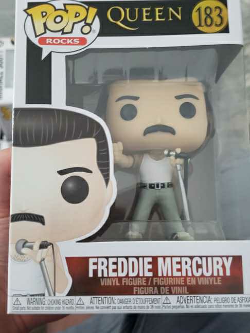 Freddie Mercury (Queen) 183  action figure collectible [Barcode 889698337359] - Main Image 2