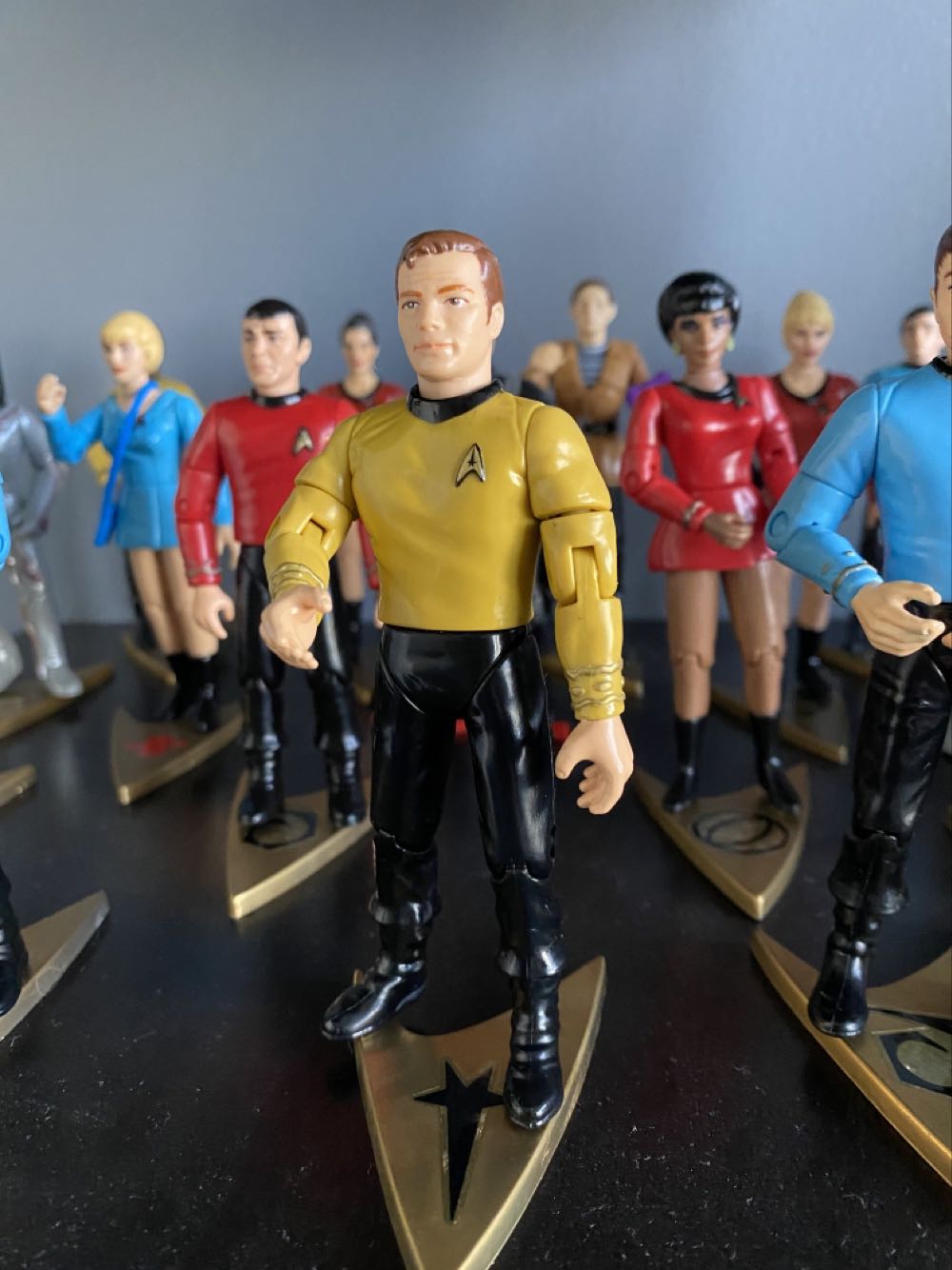 Kirk, Captain James T. - Playmates (Star Trek) action figure collectible - Main Image 1