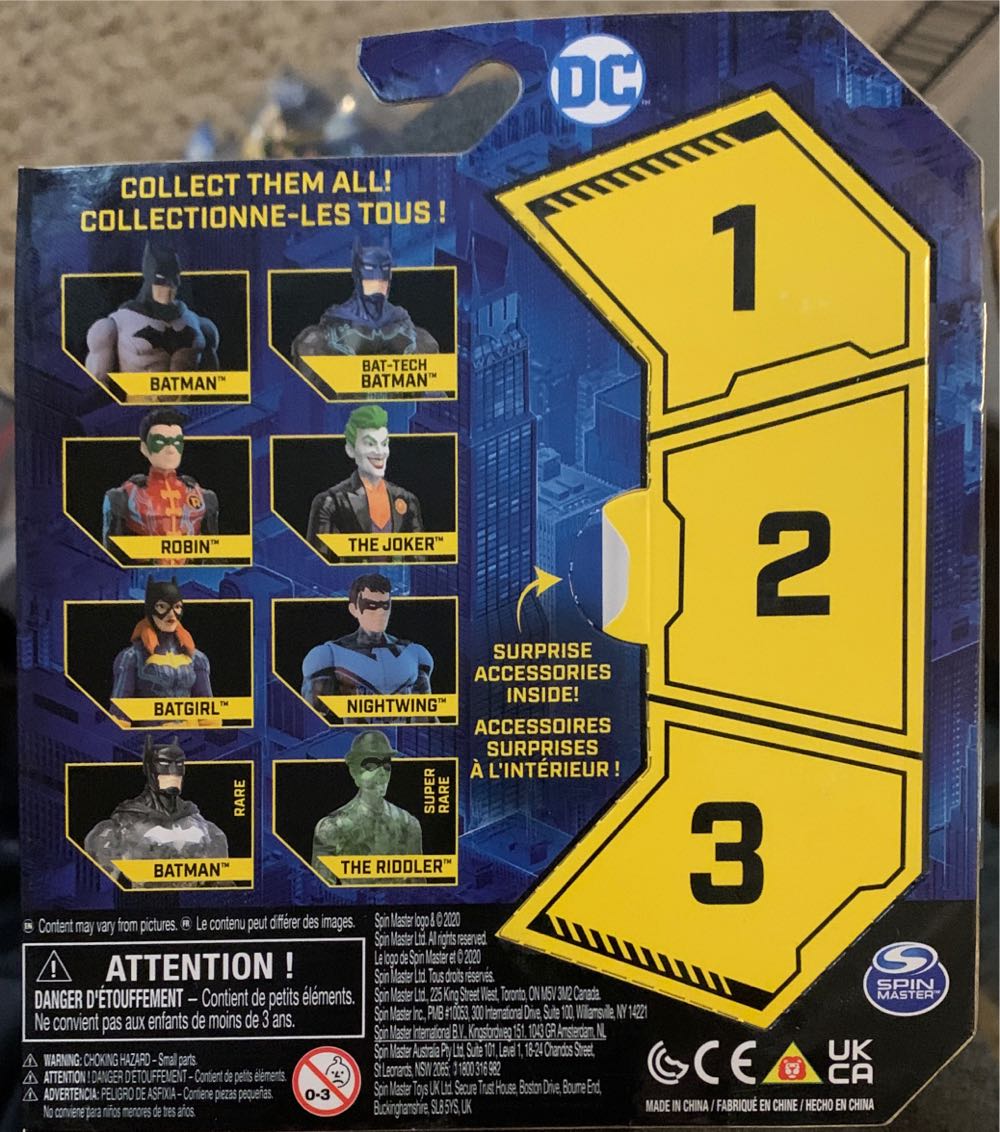 DC • The Joker (Variant Tech) - Spinmaster (DC Batman 3 Suprise Accessorys) action figure collectible [Barcode 778988362204] - Main Image 2