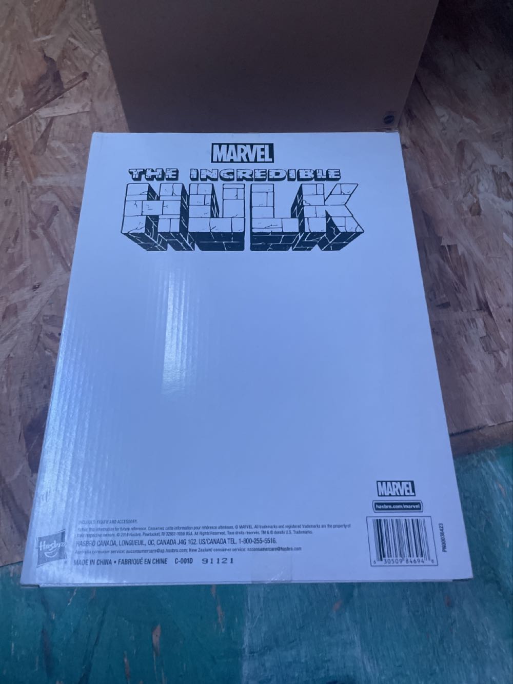 Marvel Legends SDCC 2019 80th Anniversary Incredible Hulk Lead Pipe - Hasbro (Marvel Vintage Series) action figure collectible [Barcode 630509846948] - Main Image 3