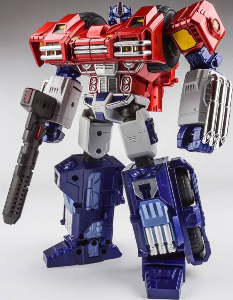 Alpha Pack (IDW Optimus Prime) - Spark Toys (Transfomers) action figure collectible - Main Image 2