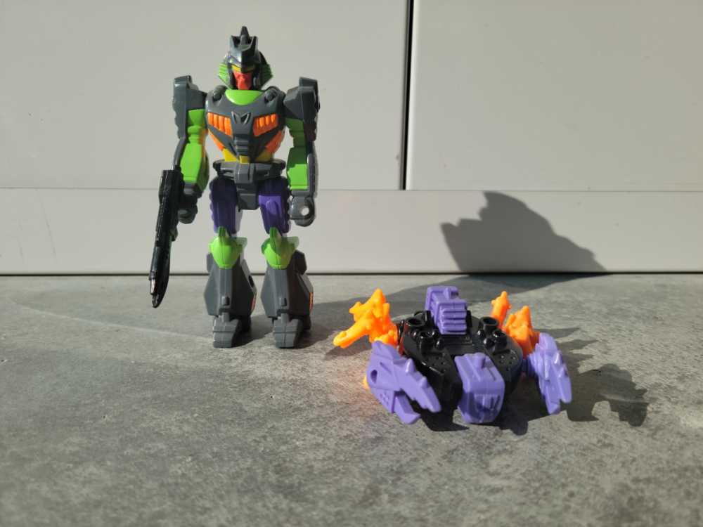 Banzi-Tron With Razorsharp Action Master - Hasbro (1990) action figure collectible - Main Image 4