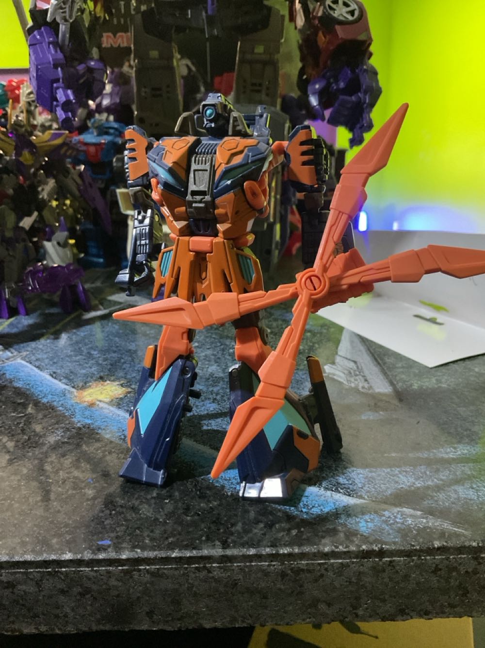 Transformers War/Fall Of Cybertron Whirl - Hasbro/Takara (Fall of Cybertron) action figure collectible - Main Image 3