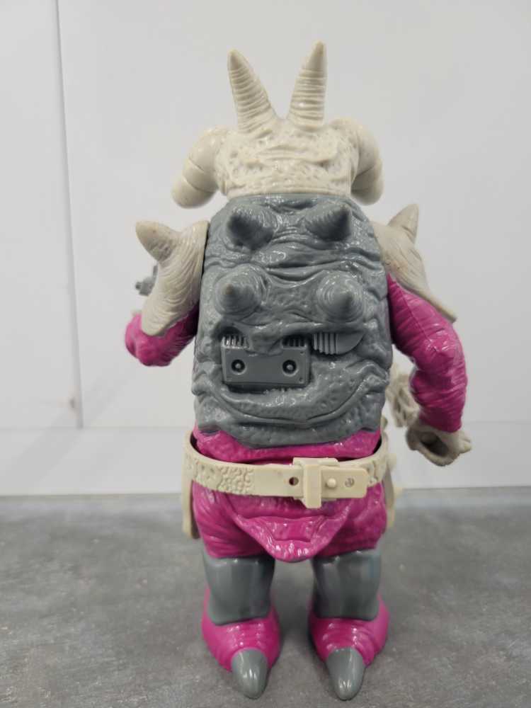 Transformers G1 Skullgrin Pretender - Hasbro (1988) action figure collectible - Main Image 4