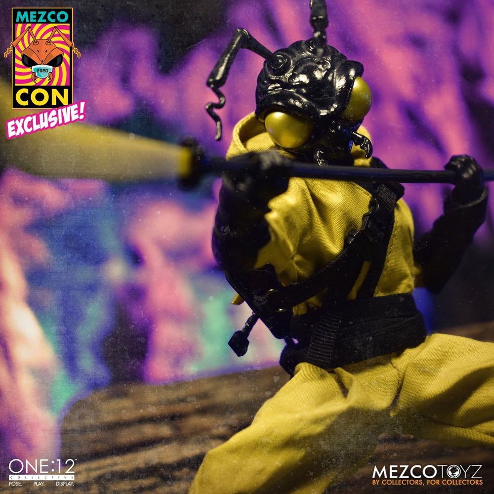 Mezco - One:12 Collective - Rumble Society - Gomez - Gomez: Clan Of The Golden Dragon Edition - Mezco Toyz (One:12 Collective - Rumble Society - Gomez) action figure collectible [Barcode 696198773651] - Main Image 4