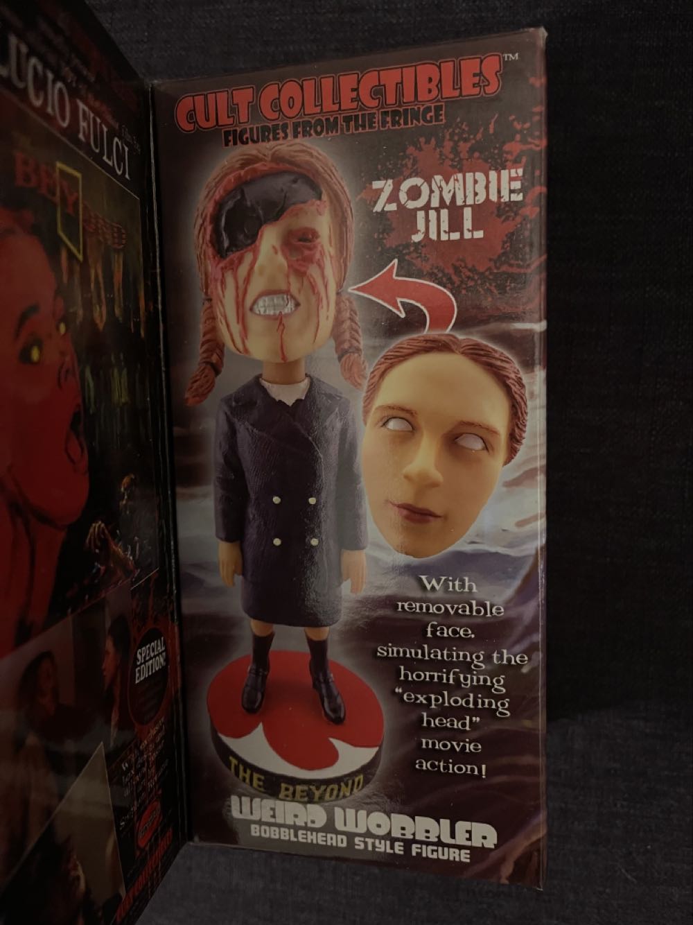 The Beyond - Cult Collectibles (Zombie Jill) action figure collectible [Barcode 736211009432] - Main Image 4