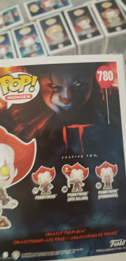 Funko Pop! Movies #780 IT: Pennywise (Balloon)  (Movies- Horror) action figure collectible [Barcode 889698406307] - Main Image 2