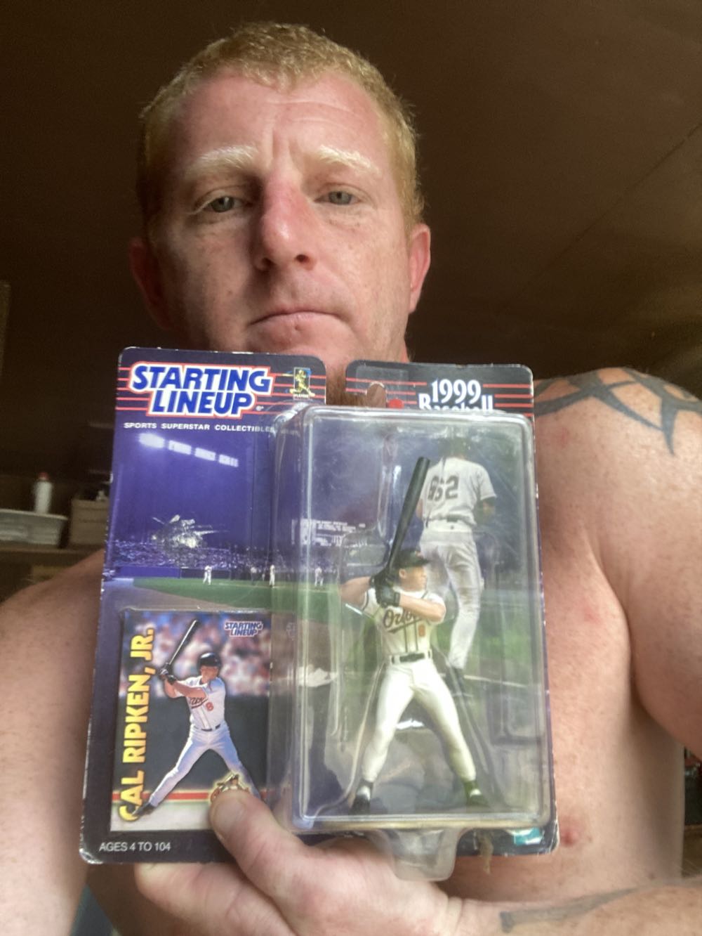 Cal Ripken Jr - STARTING LINEUP (Starting Lineup Baseball) action figure collectible [Barcode 076281719290] - Main Image 4