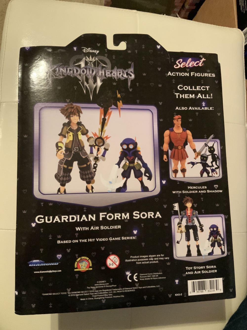 Guardian Form Sora With Air Soldier - Diamond Comic Distributors (Diamond Select Kingdom Hearts) action figure collectible [Barcode 699788832189] - Main Image 2