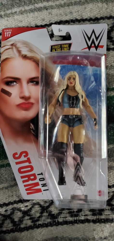 Toni Storm - Mattel (Basic Collection) action figure collectible [Barcode 887961914566] - Main Image 2