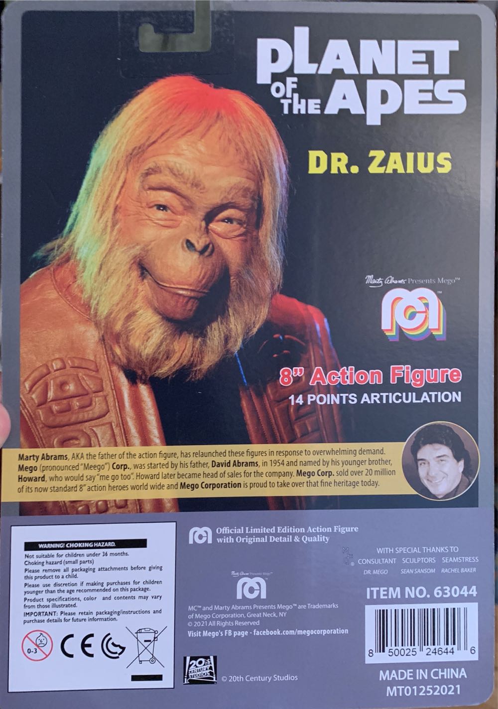 Mego Planet Of The Apes - Dr. Zaius (Re-issue) - MEGO Corp. (Planet Of The Apes) action figure collectible [Barcode 850025246446] - Main Image 2