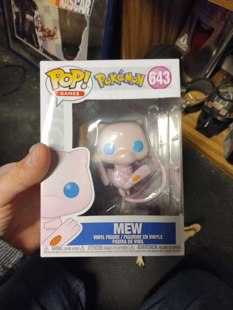 Pokemon: Mew # 643 - Funko (Pokémon) action figure collectible [Barcode 889698540438] - Main Image 2