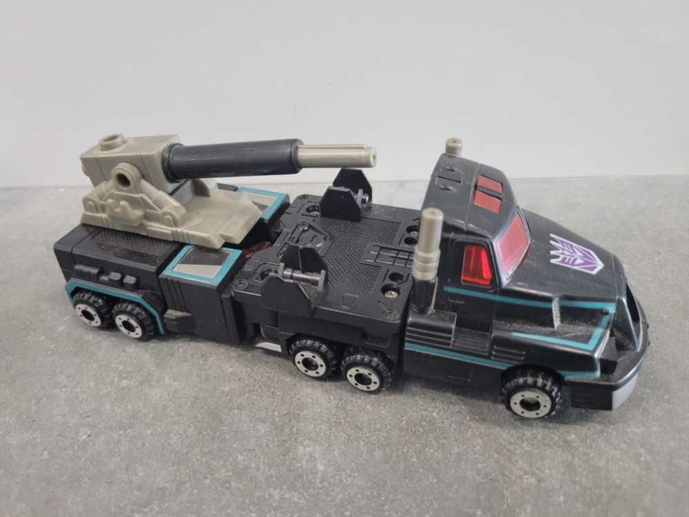 Scourge Destruticon  - Hasbro (Transformers Parts) action figure collectible - Main Image 2