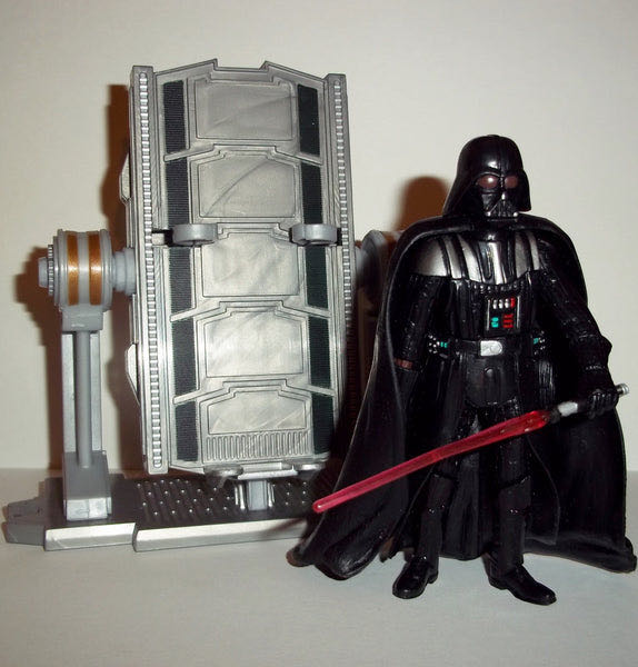 Darth Vader Rebuild Darth Vader! - Hasbro (Deluxe) action figure collectible - Main Image 2