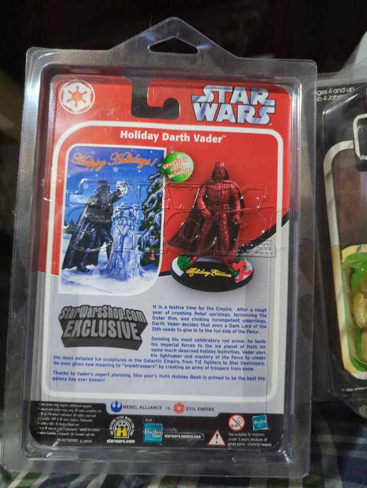 Holiday Darth Vader "Holiday 2005 Edition” (starwarsshop.com Exclusive) - Hasbro action figure collectible - Main Image 2