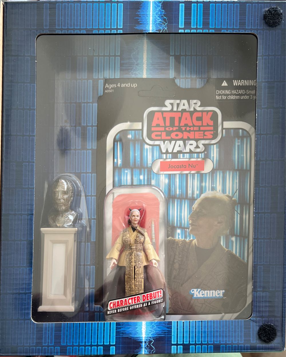 Jocasta Nu - Hasbro action figure collectible - Main Image 2