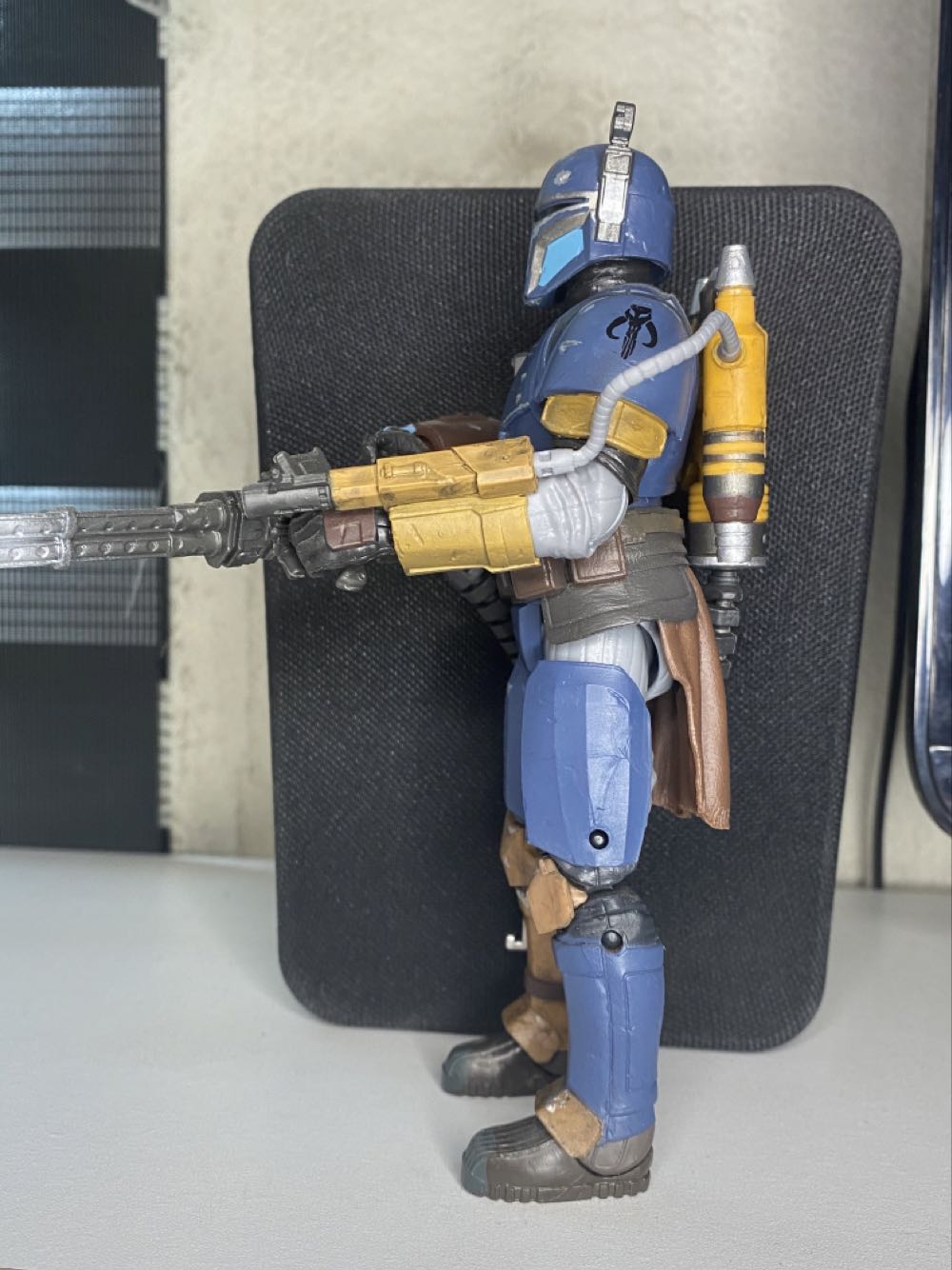 Heavy Infantry Mandalorian - Hasbro (The Mandolorian) action figure collectible - Main Image 3