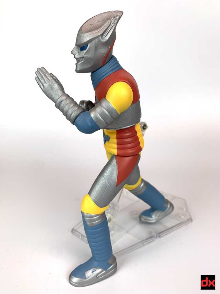 Jet Jaguar - Playmates (Godzilla) action figure collectible [Barcode 043377354857] - Main Image 3