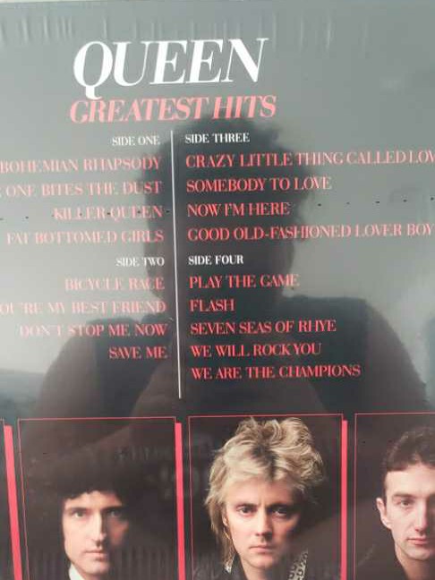 Queen - Greatest Hits  action figure collectible [Barcode 050087470630] - Main Image 2