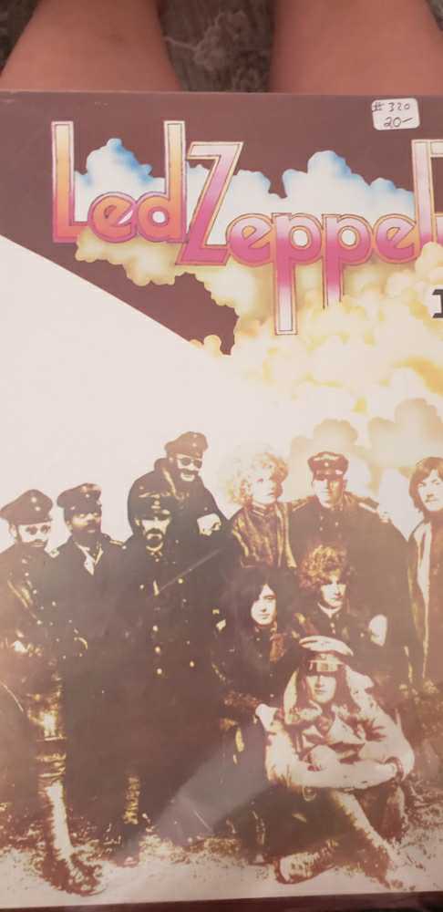 Jada 1:24 Batman The Animated Series Batmobile & Batman Die-cast